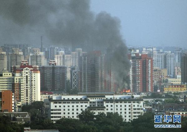 北京西城区半步桥附近发生火灾