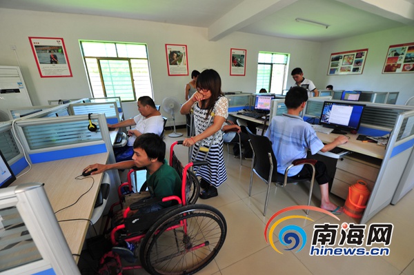 海南8名残疾人将IT公司由小做大 产品获国际认证