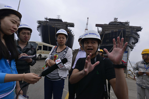 亚洲10国主流媒体采访团走进烟台中集来福士公司
