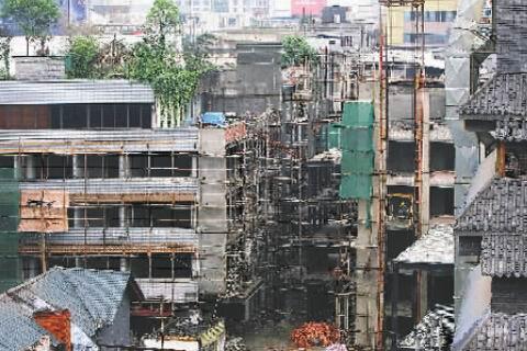 两公司互相举报违建 俯拍取证图文并茂