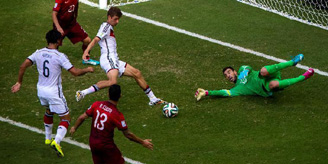 德国队4:0大胜葡萄牙 穆勒上演帽子戏法