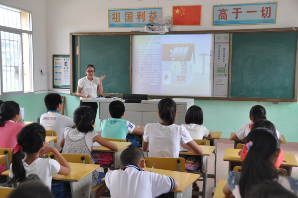 太阳能发电“扎根”同安区后埔小学 发电科普两不误