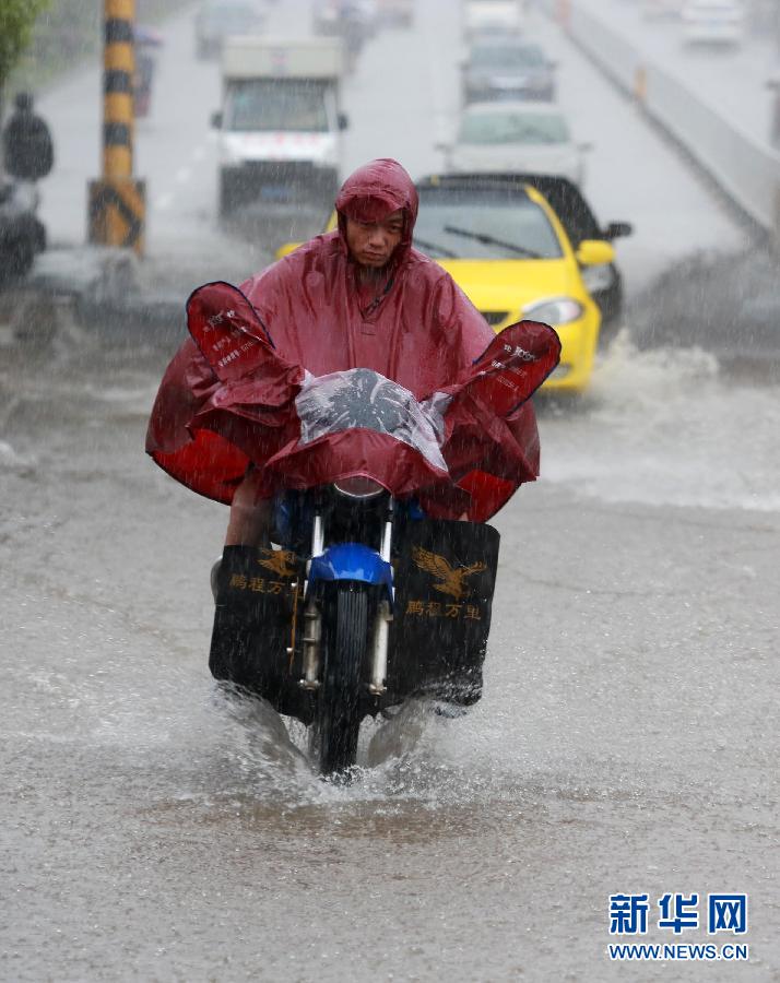 强降雨袭击赣湘桂等地　近期南方暴雨洪涝灾害造成26人死亡
