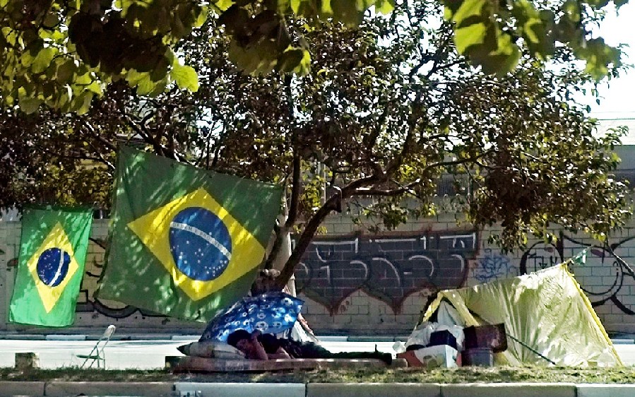 致我们“无处安睡”的巴西世界杯