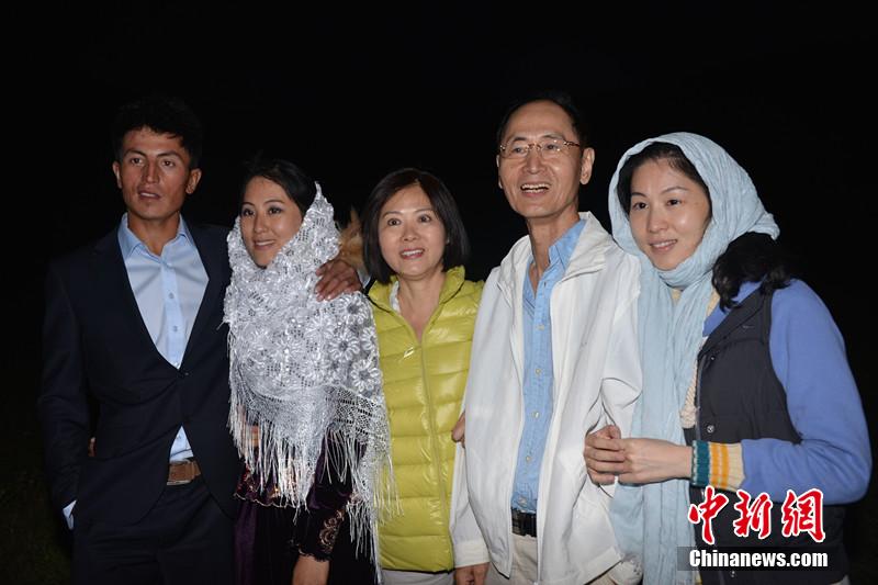 台湾姑娘嫁给新疆哈萨克族青年女方送楼房和羊