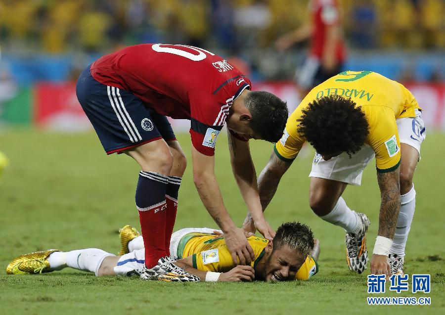 巴西晋级四强将战德国 内马尔受伤告别世界杯