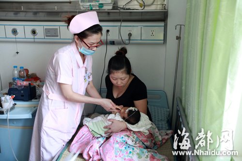 罗源:新生儿多长三根肋骨 多病缠身急盼援手