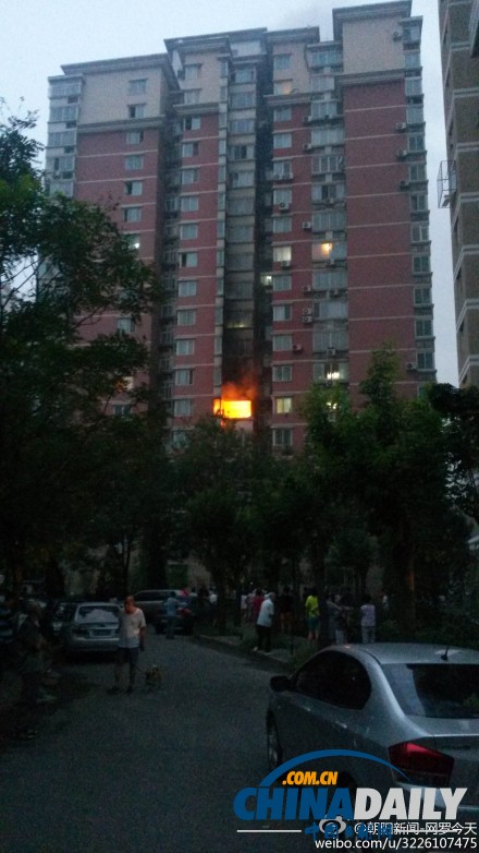 北京朝阳区群租房失火爆燃 60平房屋住7人