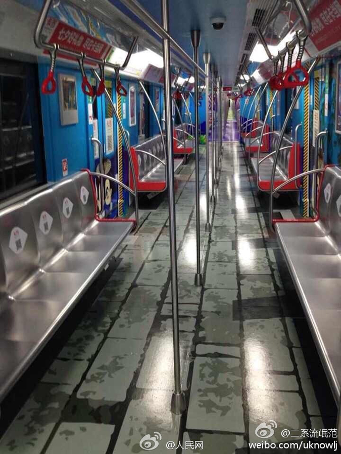 杭州地铁推出爱情专列 各种主题半小时遇一趟