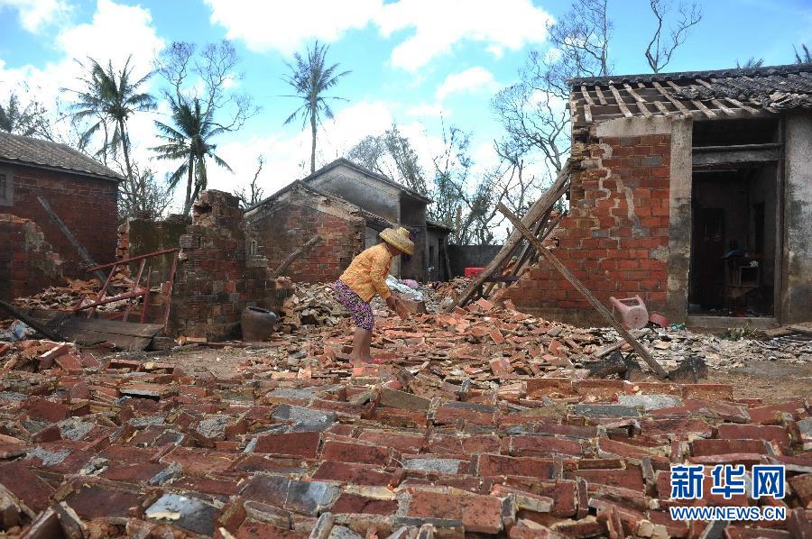 台风“威马逊”过后：海南群众积极开展灾后自救