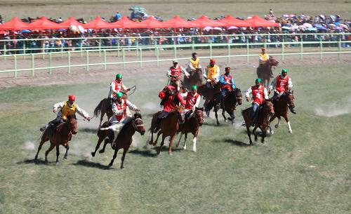 新疆巴里坤自治县成立60周年庆祝活动精彩表演
