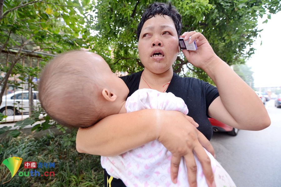 杭州“乞讨大头娃娃”进京治病 仅1岁头围超成年人