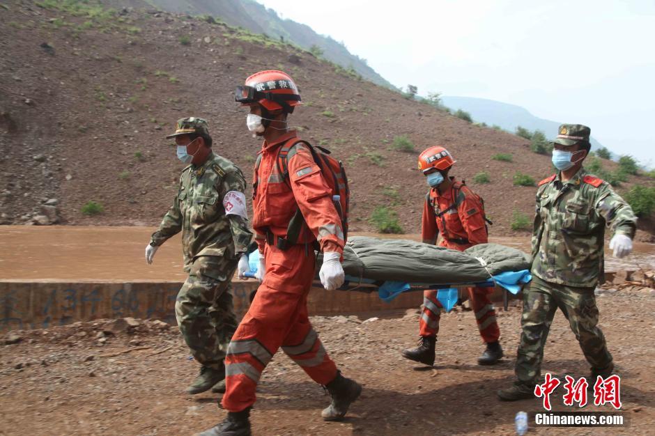 云南鲁甸6.5级地震：边防部队失踪战士谢樵遗体被打捞上岸