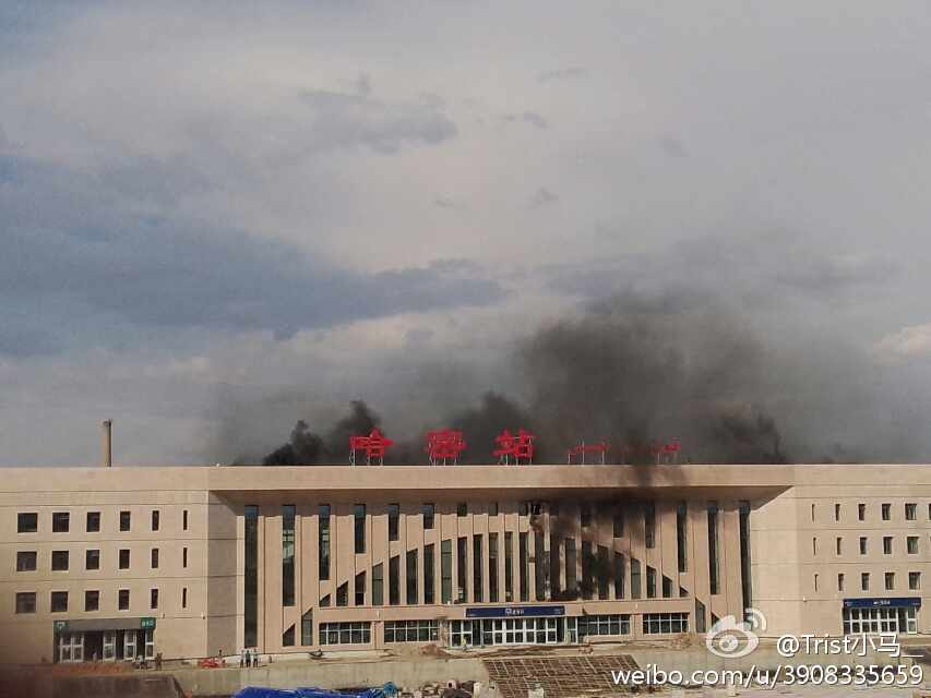 新疆哈密在建火车站发生大火