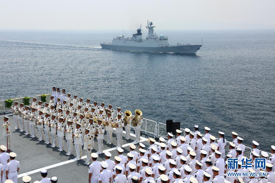 海军举行甲午战争120周年海上祭奠仪式