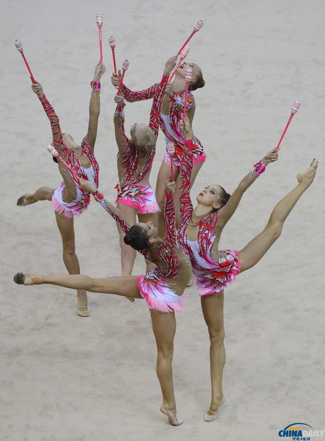 南京青奥会：艺术体操——俄罗斯队获集体全能冠军