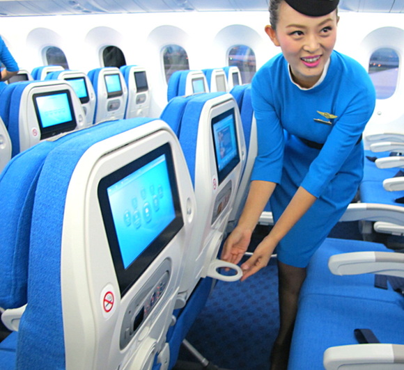 厦航首架宽体客机波音787正式加盟