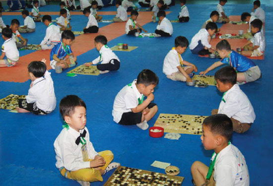 韩媒：朝掀儿童围棋热潮 头脑格斗开发智力