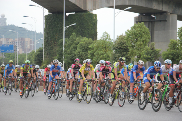 第五届环中国国际公路自行车城市赛湖南嘉禾段落下帷幕