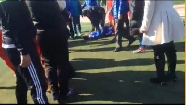 中国足球业余联赛爆70余人群殴 多位球员被打伤