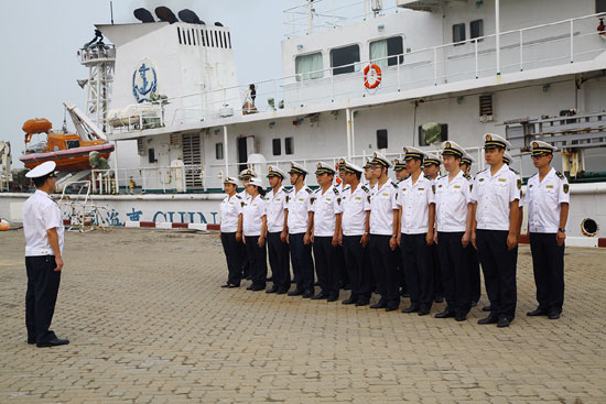 海南开展2014年南海海域例行巡航 “保障航行安全，保护海洋环境”