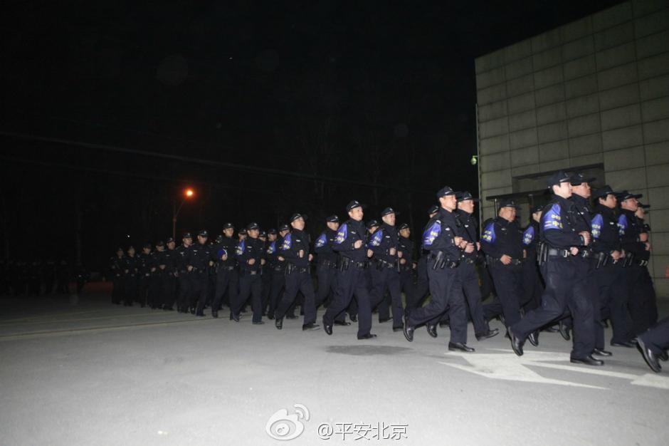 北京警方举行反恐战训拉动演练