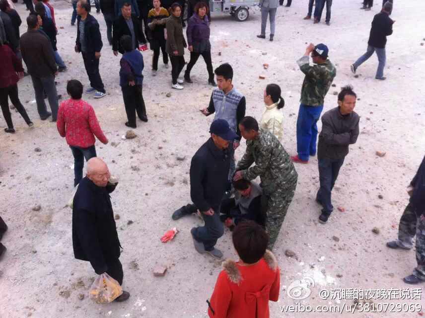 河南刁庄村城管进村强拆 与村民持砖石群殴多人受伤