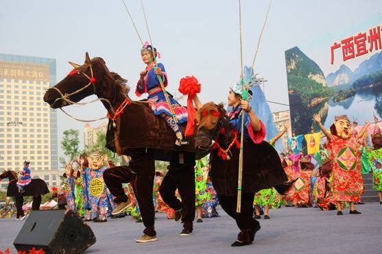 广西宜州第五届刘三姐文化旅游节开幕