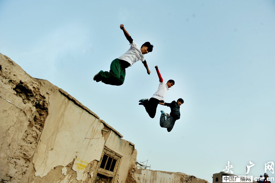 喀什上空的酷跑青春