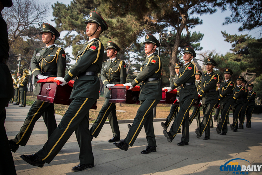 437位在韩志愿军烈士遗骸安葬仪式在沈阳举行