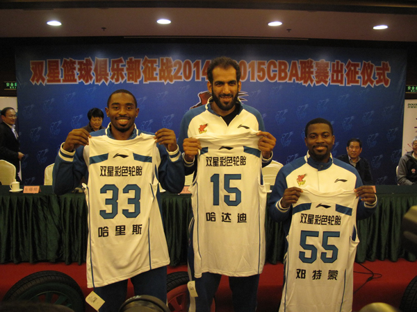 青岛双星男篮最强外援组合迎接新赛季