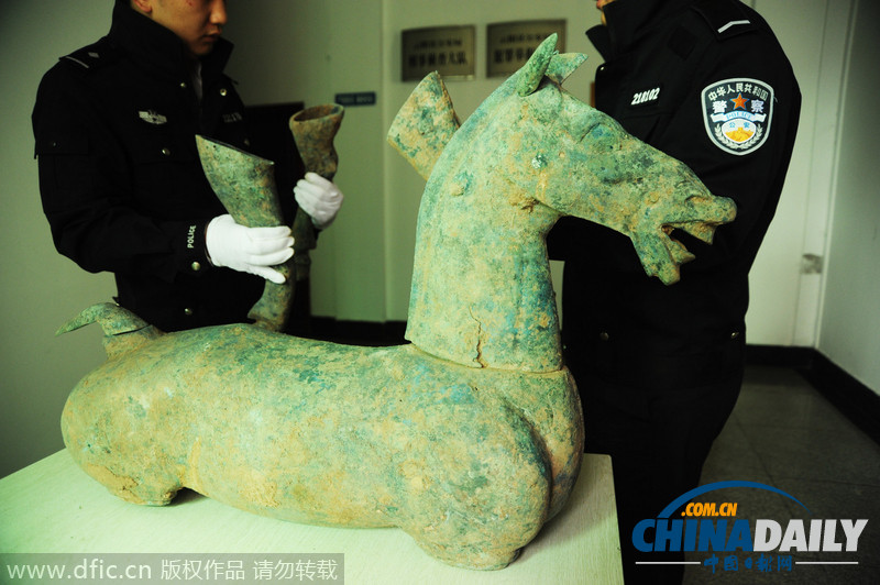 重庆云阳警方破获盗卖三峡珍稀文物案 追回二级保护文物青铜马