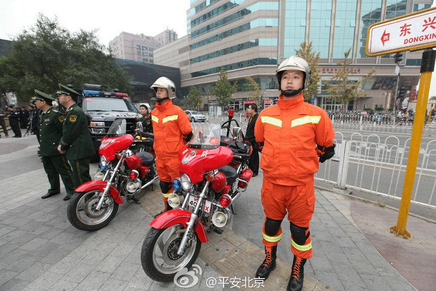 新型消防摩托值守北京天安门 迎接APEC峰会