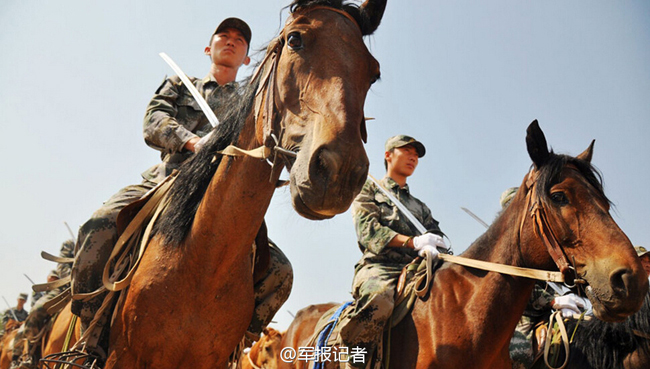 马刀下的辉煌中国最后的骑兵部队