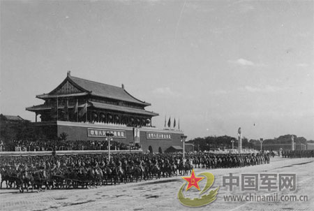 马刀下的辉煌：中国最后的骑兵部队