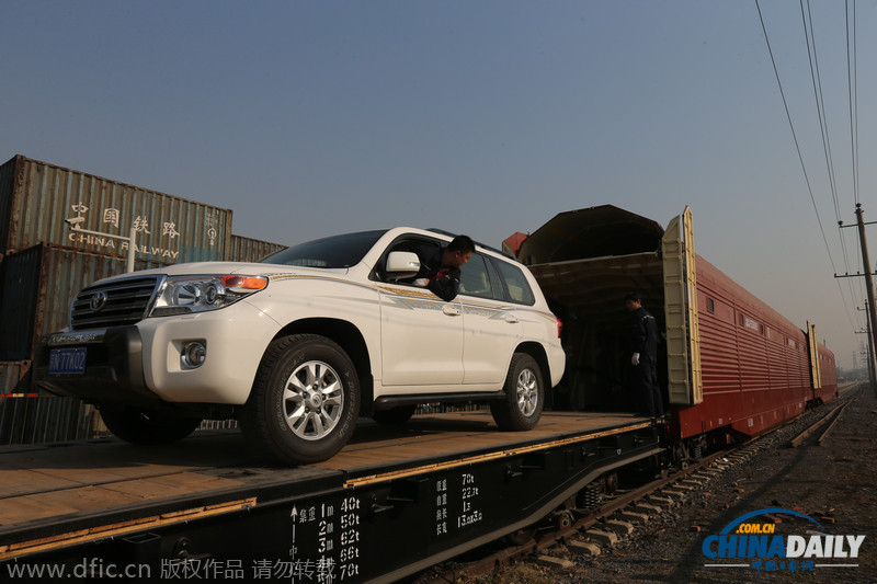 108辆私家车乘火车离北京 铁路自驾游再上路