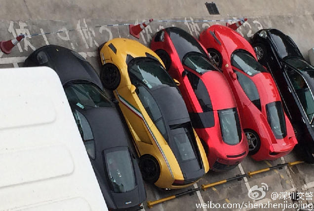 11香港人驾驶豪车深圳狂飙 速度相当于7分钟从南山到东莞