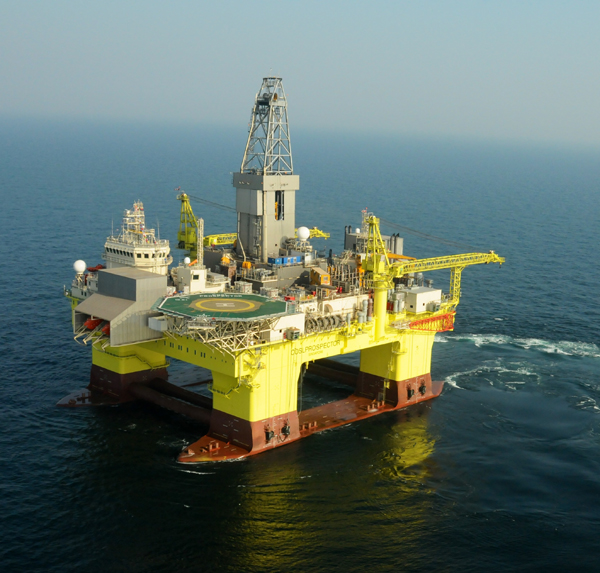 中集来福士为中海油服建造的第四座深水半潜式钻井平台成功交付 将用于南海作业