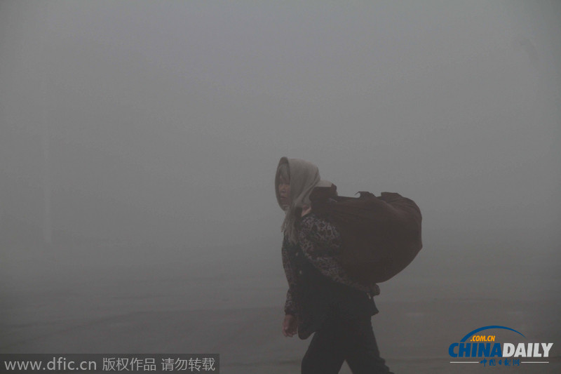 华东遭遇雾霾 山东局地能见度小于50米[2]