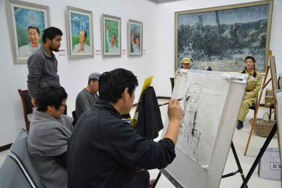 戈壁母亲展览馆启动，新疆青年书画家赴一二六团写生行