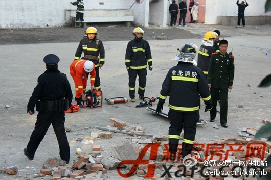 淮北一中学围墙倒塌 致5名女学生身亡