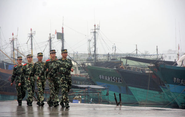 海南边防总队制定十九项措施加强和规范沿海船舶渔船民边防治安管理