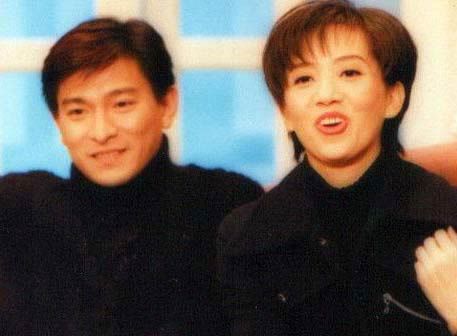 刘嘉玲抢曾华倩男友梁朝伟 揭秘娱乐圈女星恩怨史