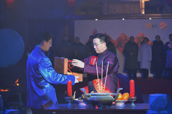 东阿阿胶举办冬至阿胶节 弘扬中医滋补养生文化