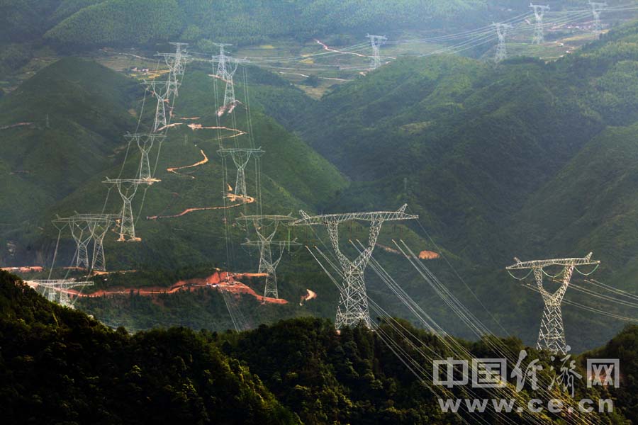 福建首个特高压输变电工程投运 成闽电外输大