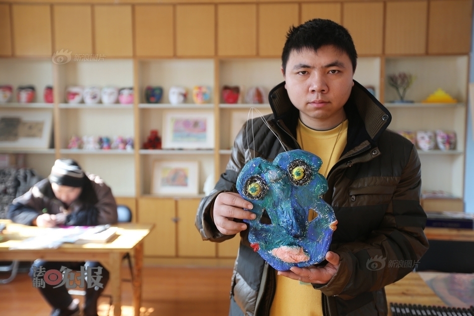 小区里的“精神病”画家