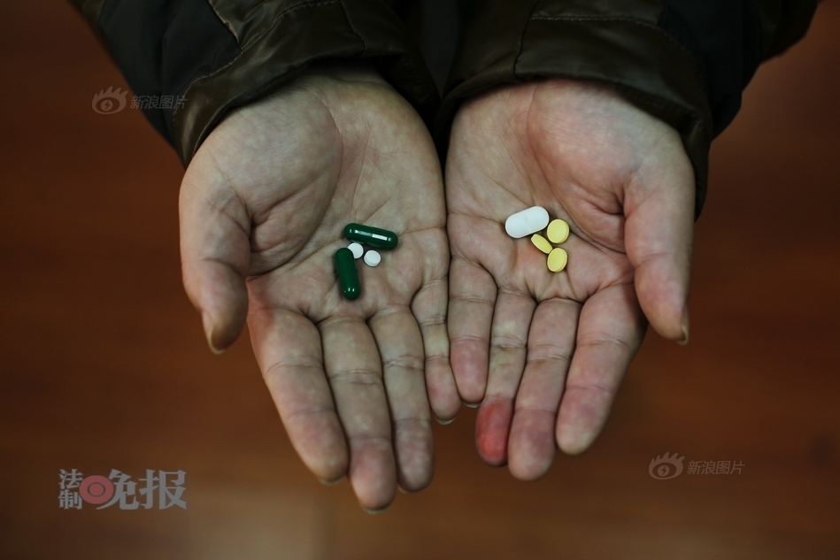 小区里的“精神病”画家