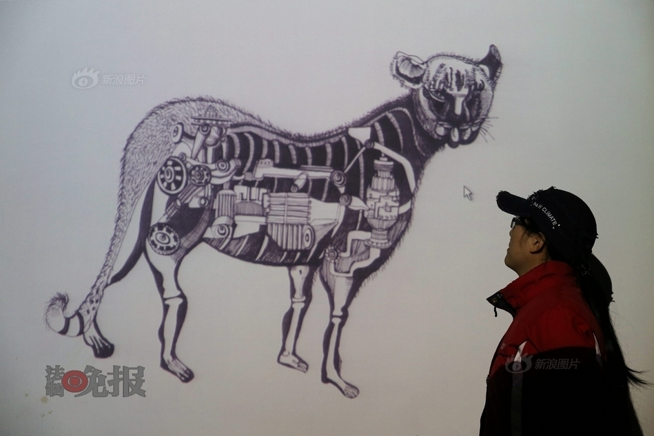 小区里的“精神病”画家