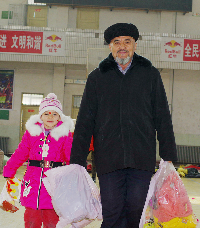 深圳和新疆社会慈善机构首次联姻 共同关爱儿童
