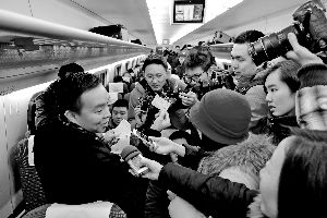 燕郊至北京通勤动车周五运力翻倍 约1400多张票